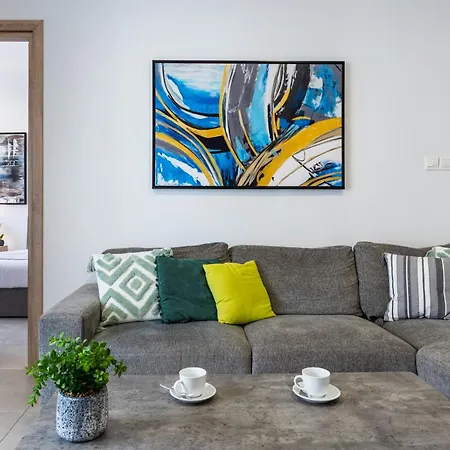 Invictus 2-bedroom * Ларнака