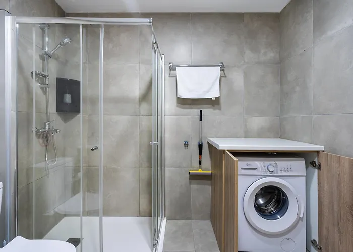 アパート Invictus 2-bedroom ラルナカ