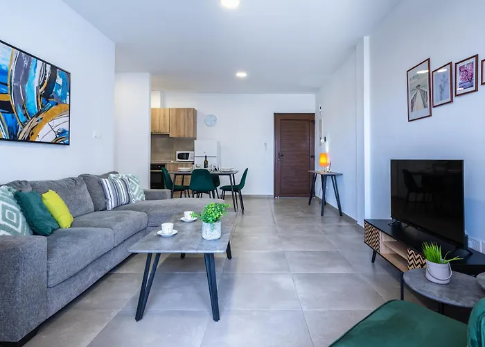 Invictus 2-bedroom * ラルナカ