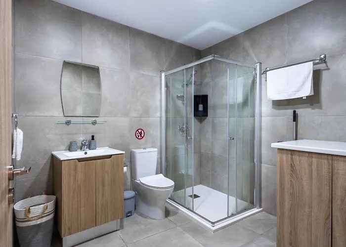 Invictus 2-bedroom アパート